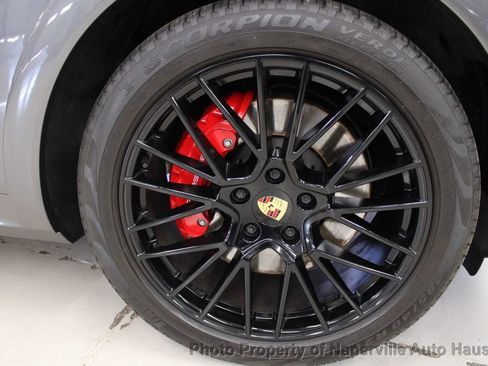 Used 2023 Porsche Cayenne GTS w/ Premium Package AWD/4WD image 45