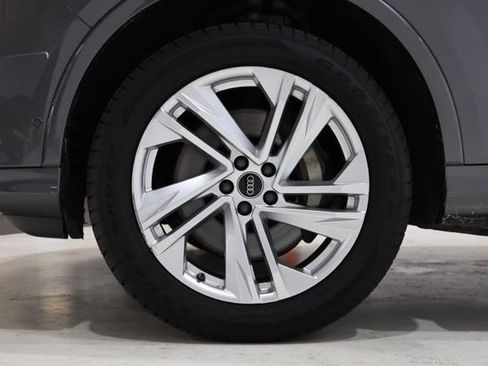 Used 2024 Audi Q7 3.0T Premium Plus AWD/4WD image 9