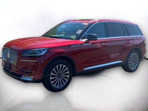 Used 2020 Lincoln Aviator Reserve w/ Equipment Group 201A image 2