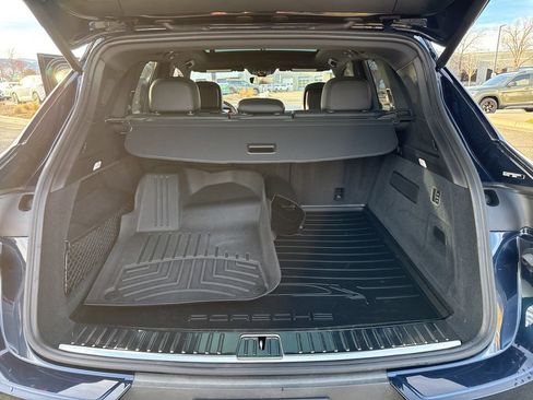 Used 2024 Porsche Cayenne Base image 25