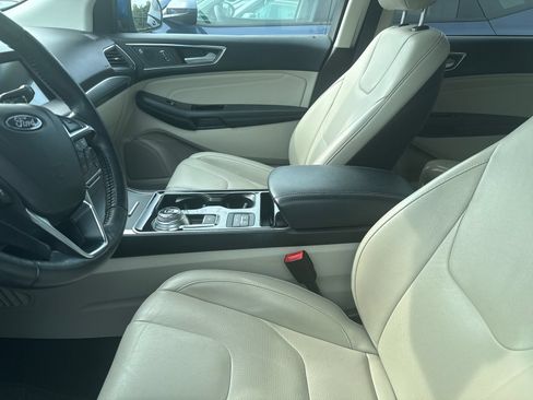 Used 2020 Ford Edge Titanium AWD/4WD image 11