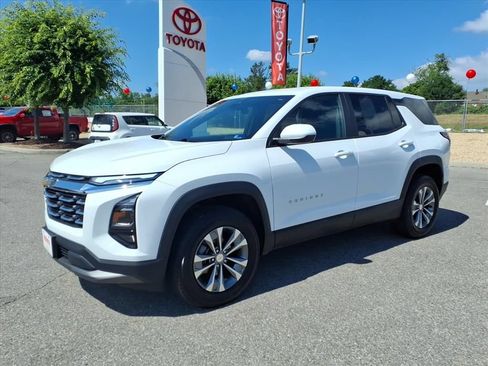 Used 2026 Chevrolet Equinox LT FWD image 9