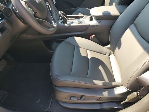 New 2025 Cadillac XT6 Luxury FWD image 35