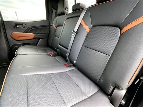 Used 2023 GMC Canyon AT4 w/ AT4 Premium Package AWD/4WD image 24