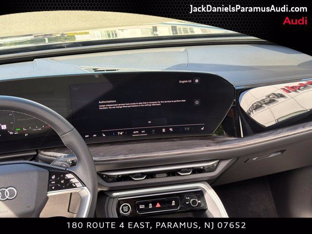 Used 2025 Audi Q5 Premium w/ Convenience Package AWD/4WD image 9