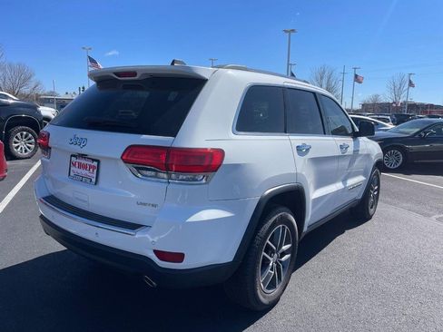 Used 2018 Jeep Grand Cherokee Limited image 3