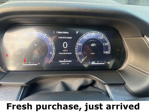 Used 2022 Jeep Grand Cherokee Limited image 10