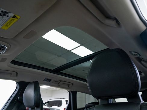 Used 2017 Volvo V90 T6 Cross Country image 15