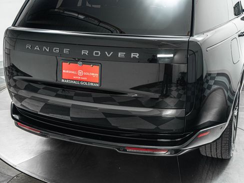 Used 2025 Land Rover Range Rover SE AWD/4WD image 39