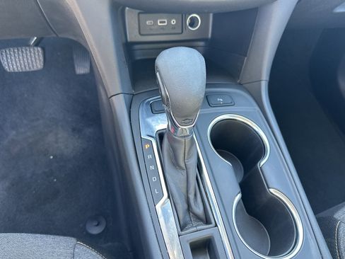 Used 2024 Chevrolet Equinox LT image 30