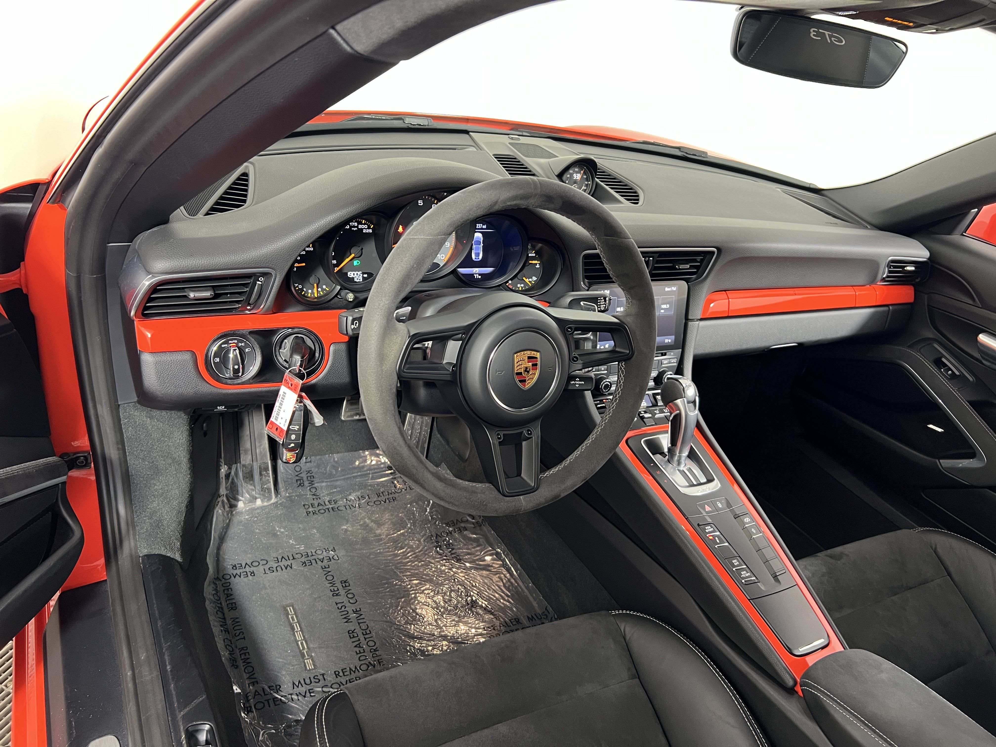 Certified 2018 Porsche 911 GT3 RWD image 4