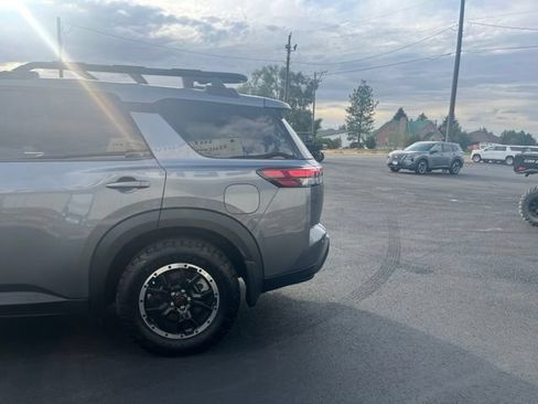 Used 2026 Nissan Pathfinder Rock Creek AWD/4WD image 6