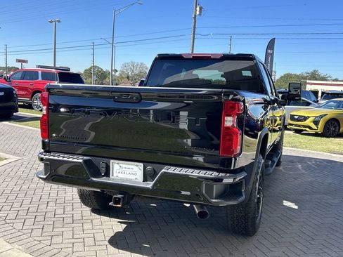 Certified 2025 Chevrolet Silverado 2500 Custom w/ Custom Value Package image 6