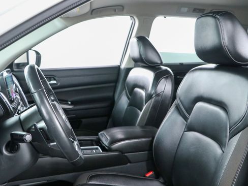Used 2024 Nissan Pathfinder SL FWD image 23