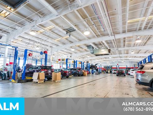 Used 2025 Toyota Camry LE image 77