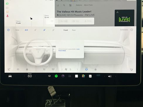 Used 2025 Tesla Model Y Performance image 12