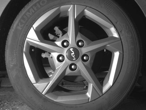 Used 2025 Kia K4 FWD image 12