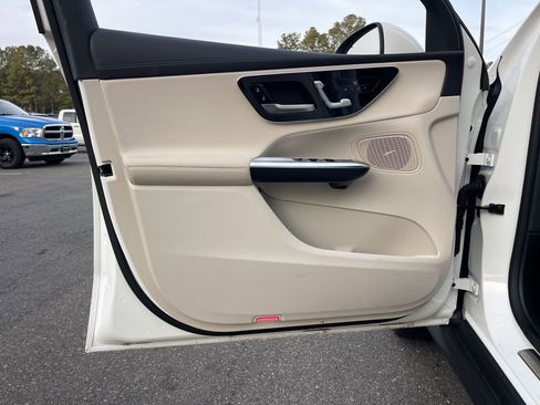 Used 2025 Mercedes-Benz GLC 300 GLC 300 image 18