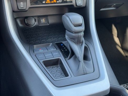Used 2025 Toyota RAV4 LE image 21