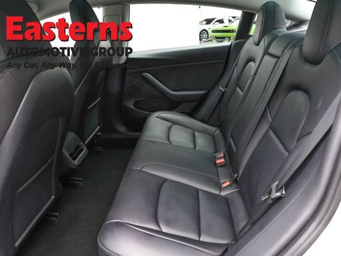 Used 2023 Tesla Model 3 Standard Range image 17