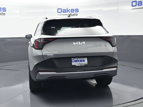 New 2026 Kia Sportage EX w/ EX Panorama Roof Package FWD image 6