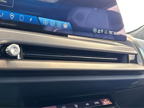 New 2026 Cadillac Vistiq Premium Luxury image 7