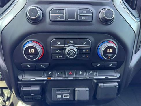 Used 2019 Chevrolet Silverado 1500 LT w/ Texas Edition image 34