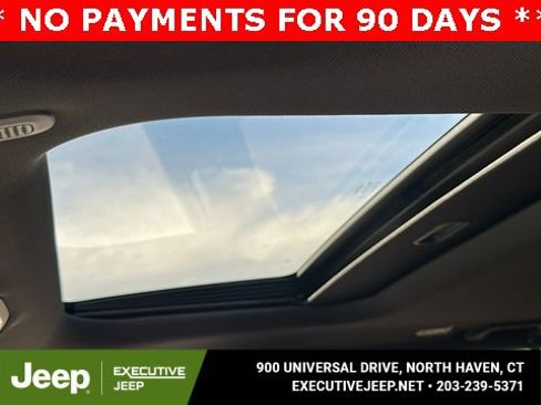 New 2025 Jeep Grand Cherokee Laredo w/ Luxury Tech Group I image 12