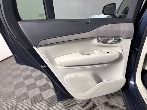 Used 2023 Volvo XC90 T8 Ultimate image 24