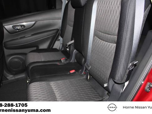 Used 2020 Nissan Rogue SV AWD/4WD image 5