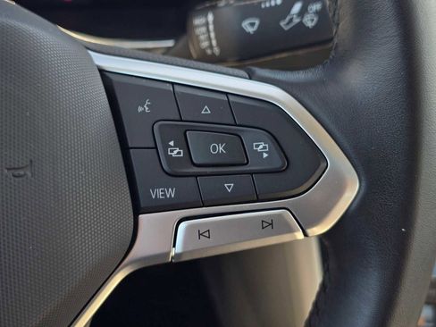 Used 2023 Volkswagen Jetta SE w/ Panoramic Sunroof Package image 33