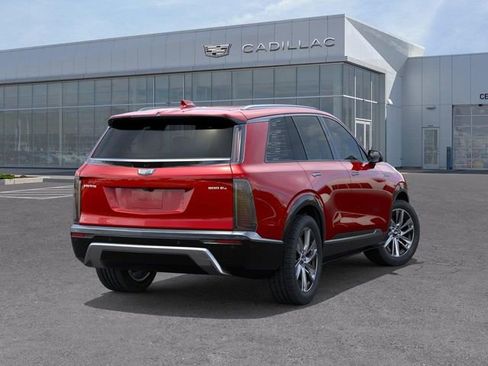 New 2026 Cadillac Vistiq Luxury w/ LPO, Floor Liner Package AWD/4WD image 4