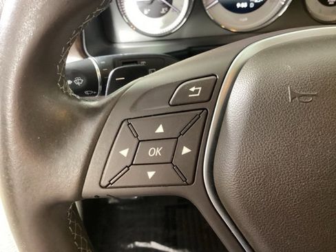 Used 2015 Mercedes-Benz GLK 350 4MATIC image 25