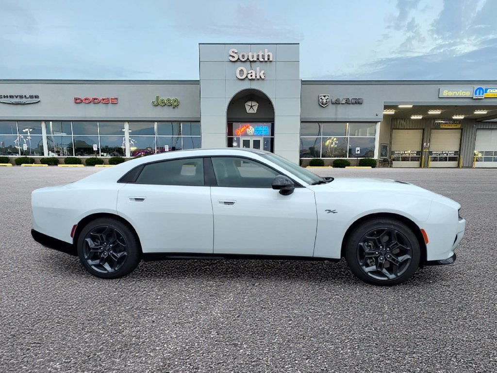 New 2026 Dodge Charger R/T w/ Blacktop Package AWD/4WD image 2
