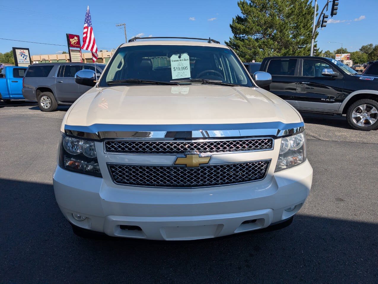 Used 2013 Chevrolet Avalanche LTZ AWD/4WD image 2
