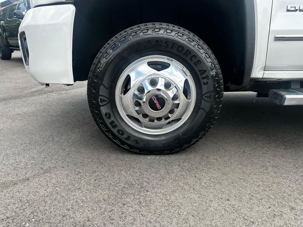 Used 2019 GMC Sierra 3500 Denali w/ Duramax Plus Package AWD/4WD image 10