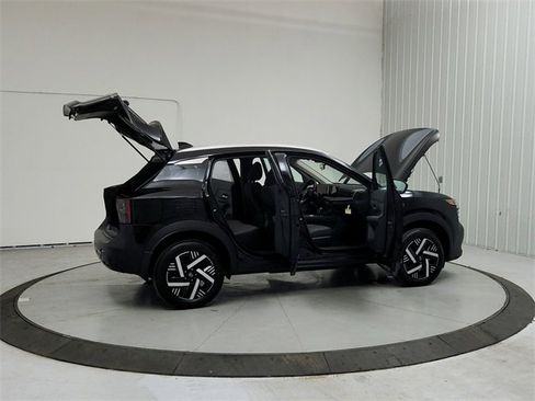 New 2026 Nissan Kicks SV image 15