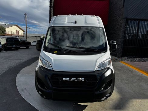 Used 2024 RAM ProMaster 2500 w/ Convenience Group FWD image 4