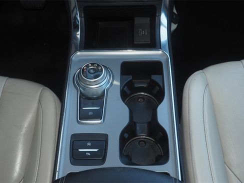 Used 2022 Ford Edge Titanium image 21