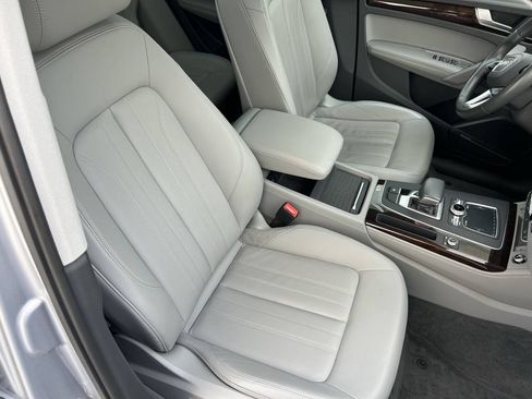 Used 2019 Audi Q5 2.0T Premium Plus w/ Premium Plus Package AWD/4WD image 26
