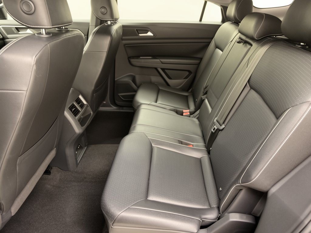 Used 2020 Volkswagen Atlas Cross Sport SE w/ Towing Package FWD image 25