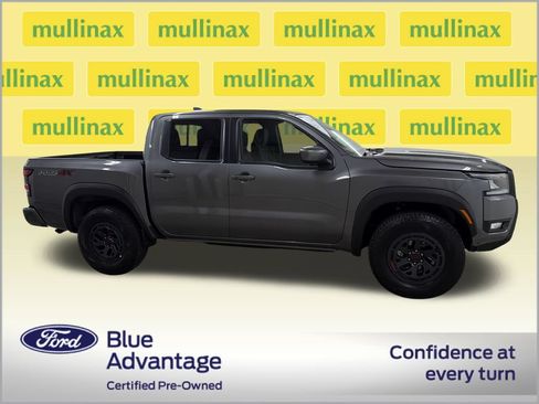 Used 2026 Nissan Frontier PRO-4X AWD/4WD image 2