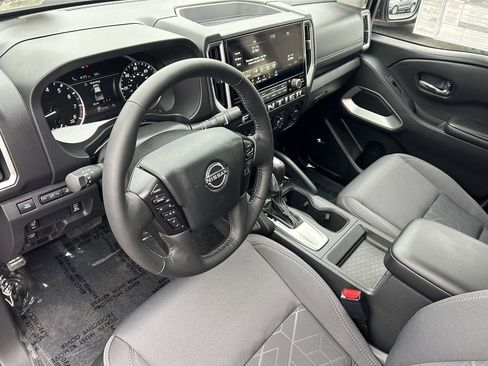 New 2025 Nissan Frontier SV w/ SV Convenience Package image 17
