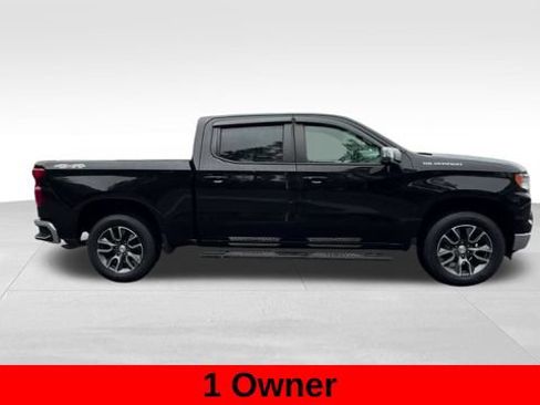 Used 2022 Chevrolet Silverado 1500 LT AWD/4WD image 6