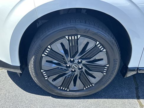 Used 2025 Nissan Murano Platinum w/ Cargo Package image 13