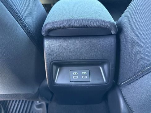 Used 2026 Toyota Corolla SE FWD image 14