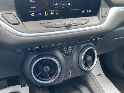 Used 2025 Chevrolet Blazer LT w/ Blazer LT Plus Package image 12