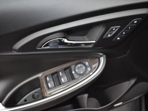 Used 2024 Chevrolet Malibu LT image 14