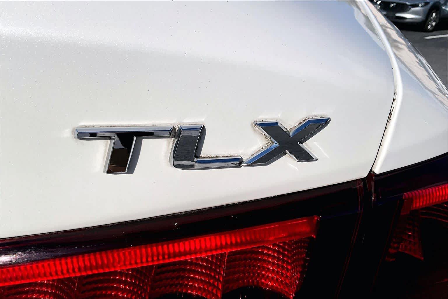 Used 2016 Acura TLX w/ Technology Package FWD image 18