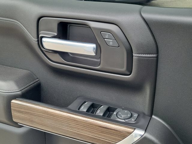 Used 2021 Chevrolet Silverado 1500 LT AWD/4WD image 18